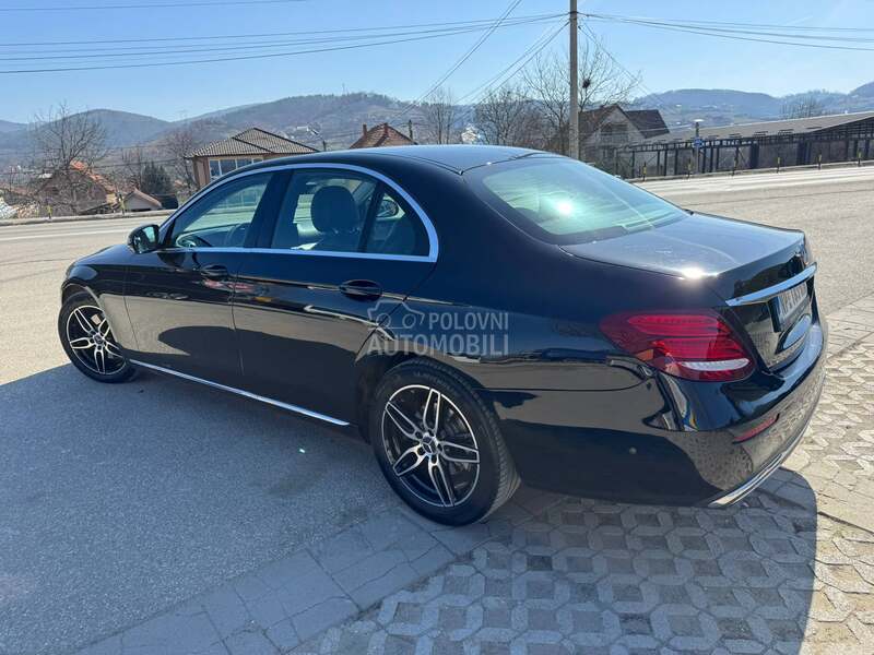 Mercedes Benz E 220 