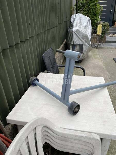 Moto  stender Ducati