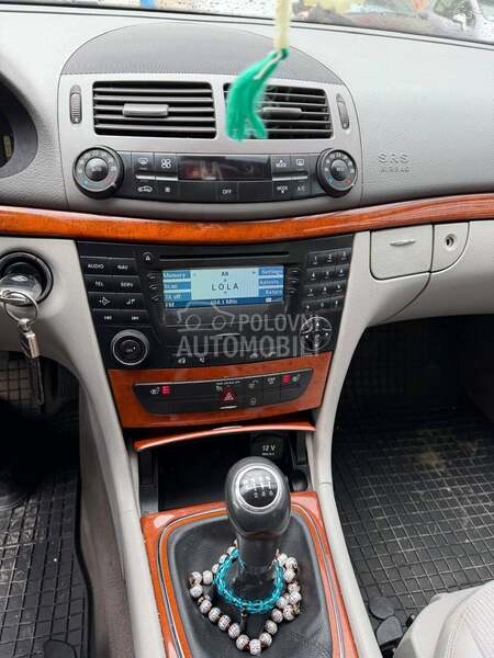 Mercedes Benz E 220 EVOLUTION samo kess