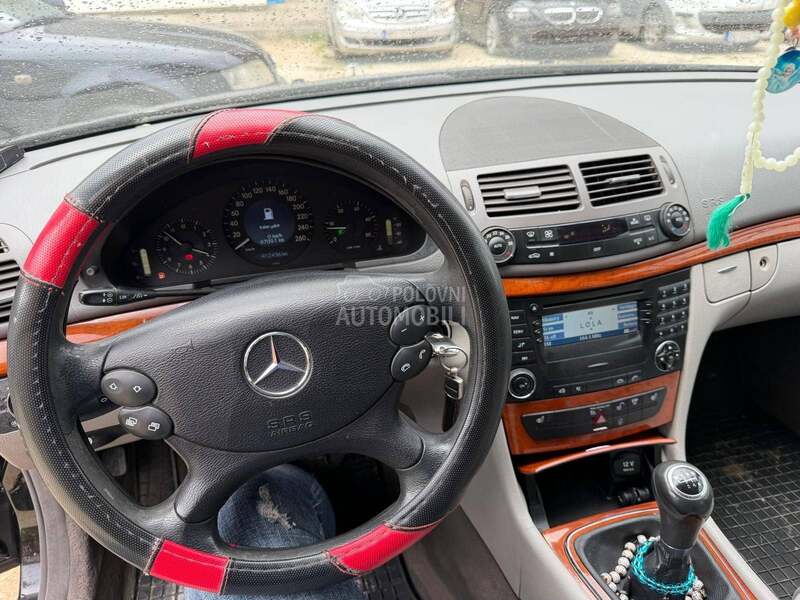 Mercedes Benz E 220 EVOLUTION samo kess