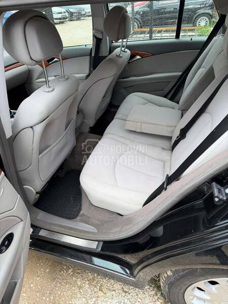 Mercedes Benz E 220 EVOLUTION samo kess