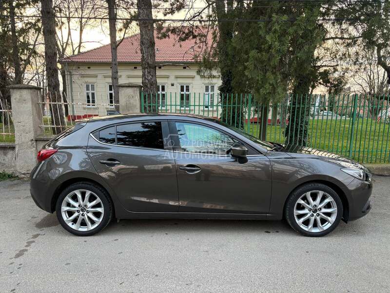 Mazda 3 SKAYAKTIV G120
