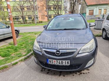Opel Astra J 