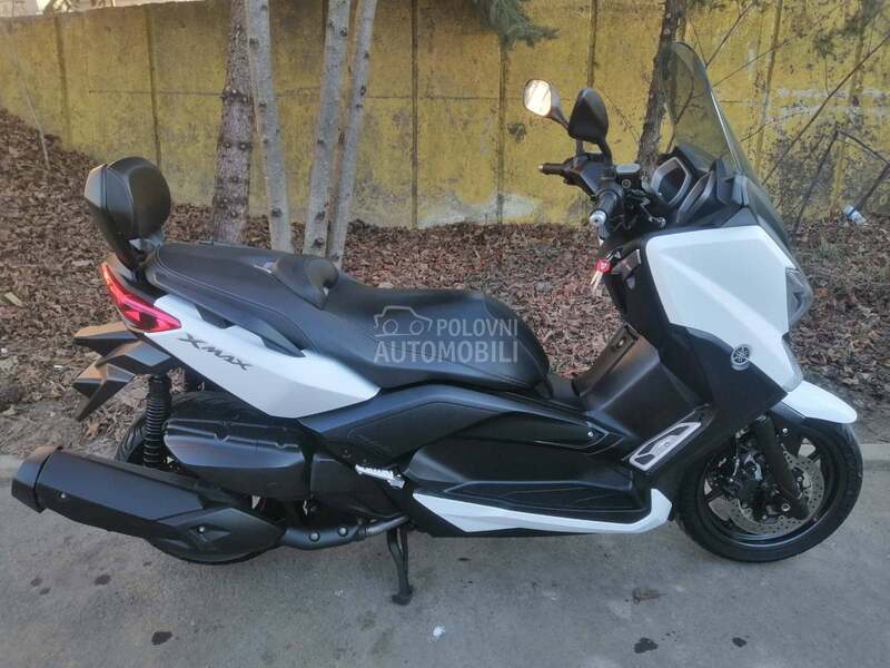 Yamaha XMAX 400