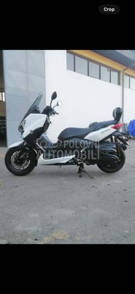 Yamaha XMAX 400