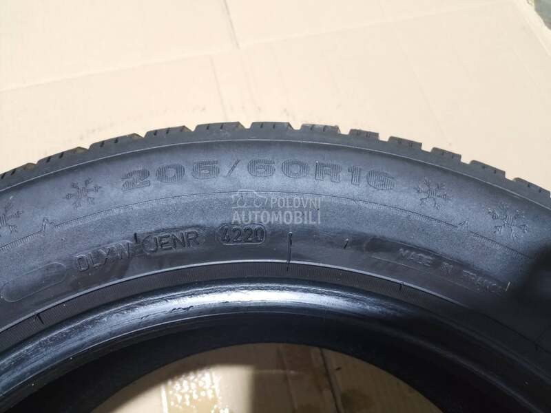 Dunlop 205/60 R16 Zimska
