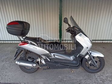 Yamaha x max 250