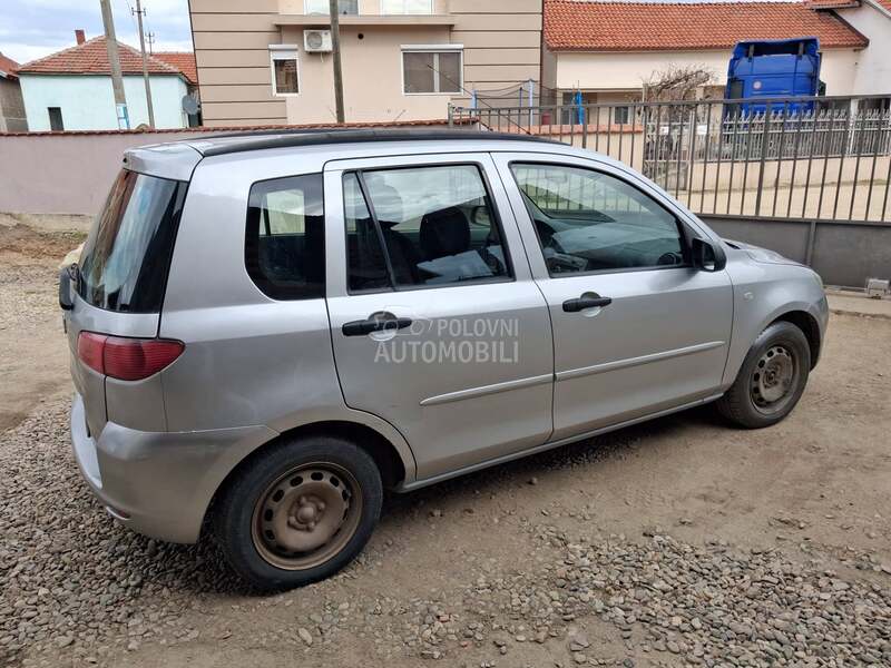 Mazda 2 