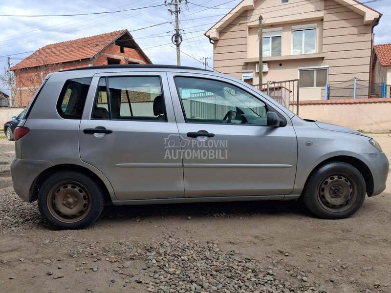 Mazda 2 