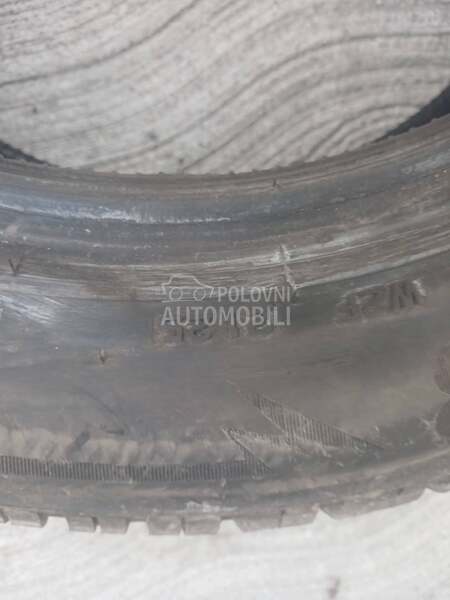 Bridgestone 185/60 R15 Zimska