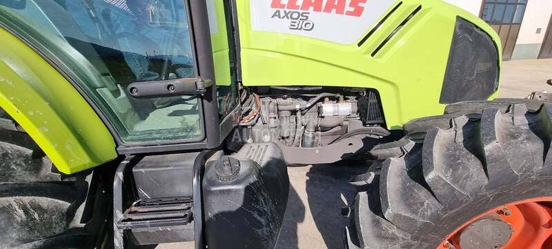 Claas AXOS 310