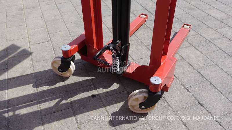 STAKER MANUELNI TLSM2016