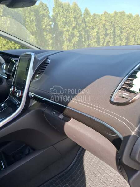 Renault Espace INITIALE PARIS