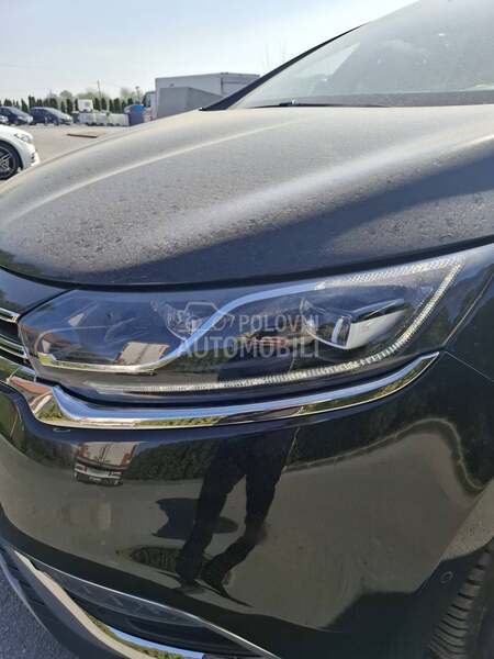 Renault Espace INITIALE PARIS