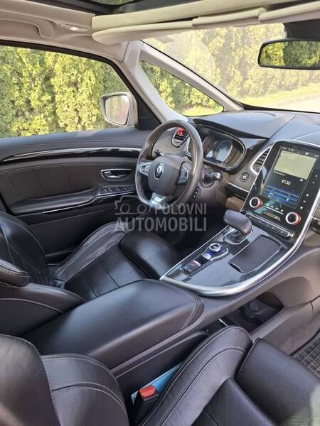 Renault Espace INITIALE PARIS