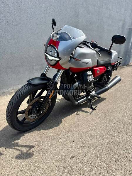 Moto Guzzi V7 Stone Corsa