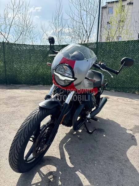 Moto Guzzi V7 Stone Corsa