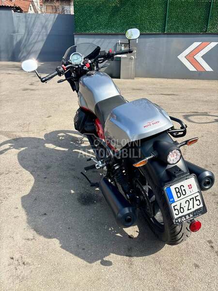 Moto Guzzi V7 Stone Corsa