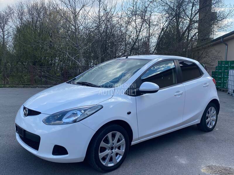Mazda 2 