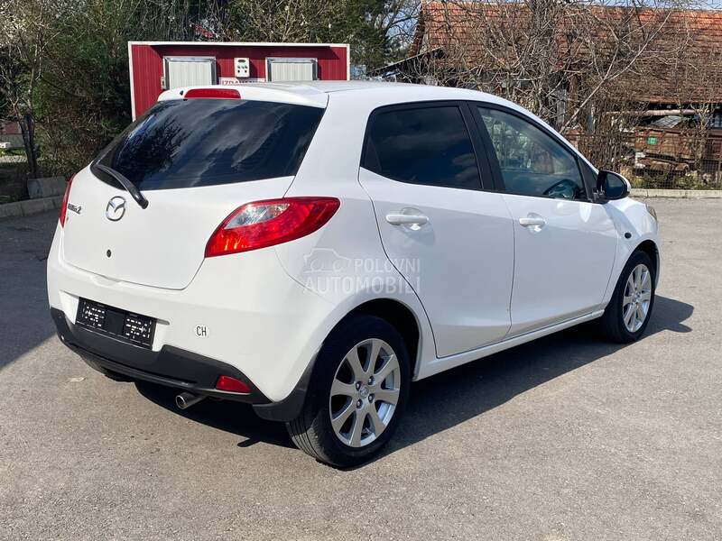 Mazda 2 