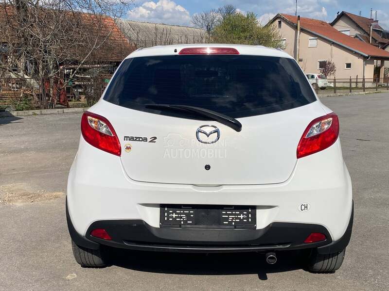 Mazda 2 