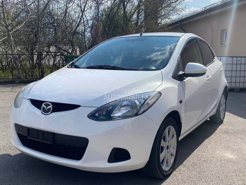 Mazda 2 