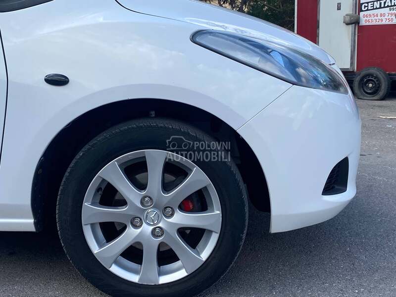 Mazda 2 