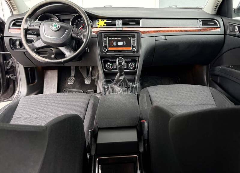 Škoda Superb 