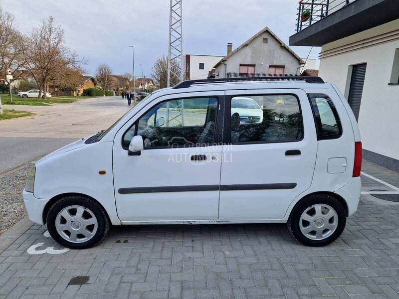 Opel Agila 1.0