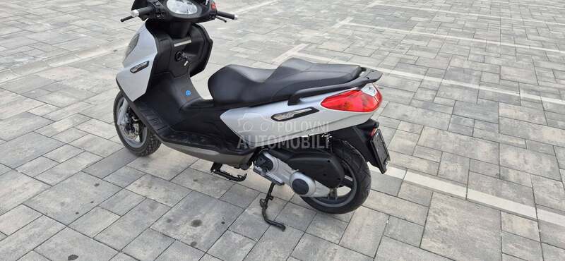 Piaggio x 7 250i