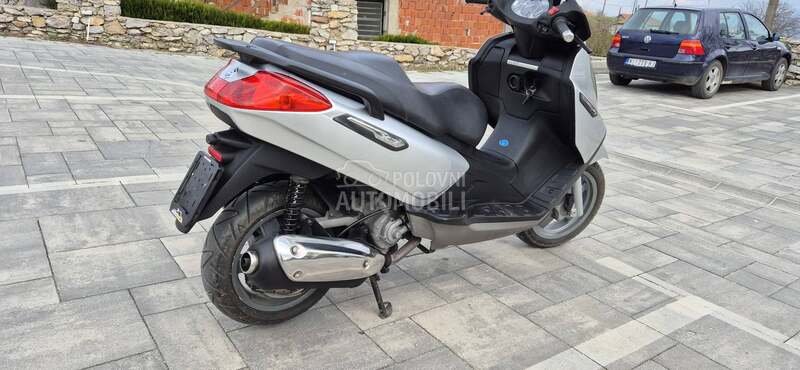Piaggio x 7 250i