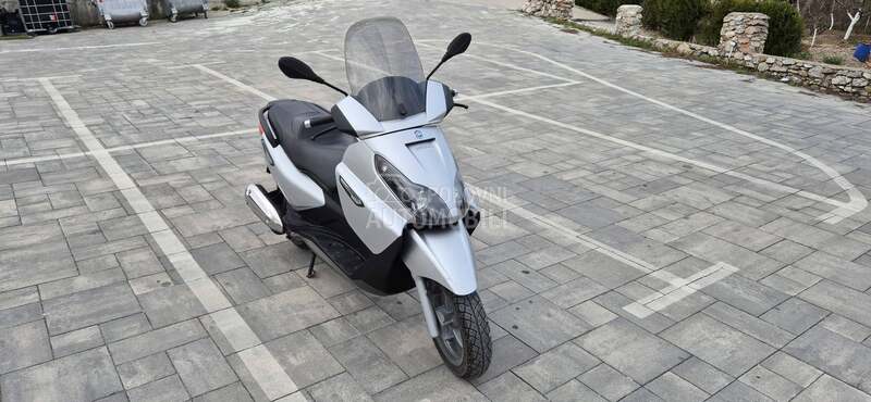 Piaggio x 7 250i