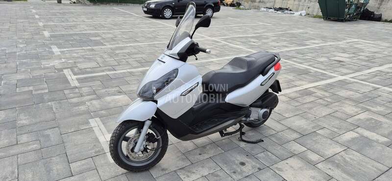 Piaggio x 7 250i