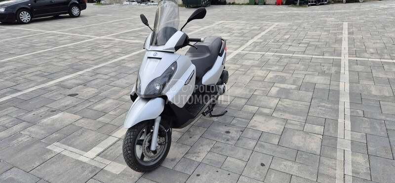 Piaggio x 7 250i