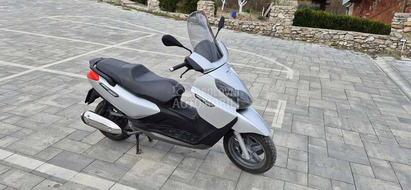 Piaggio x 7 250i