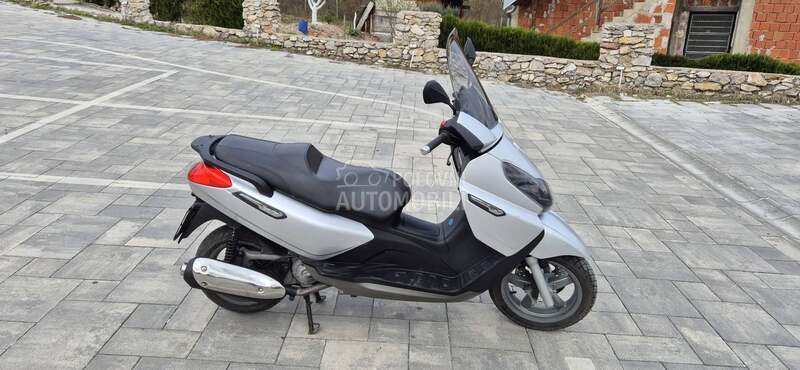 Piaggio x 7 250i