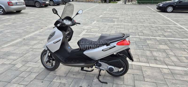 Piaggio x 7 250i