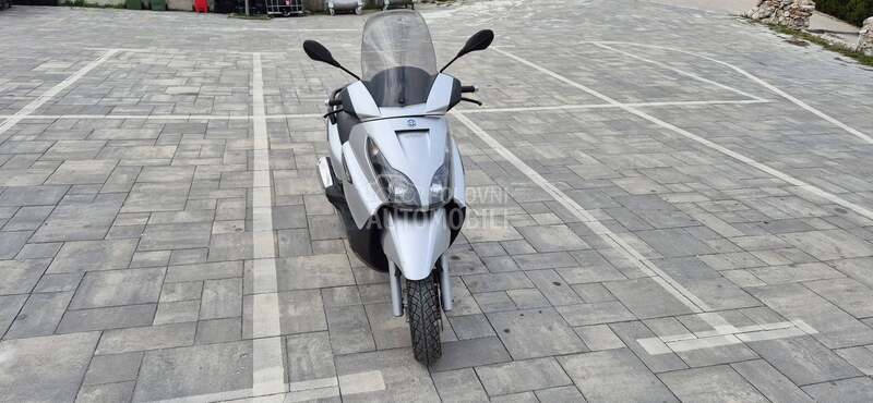 Piaggio x 7 250i