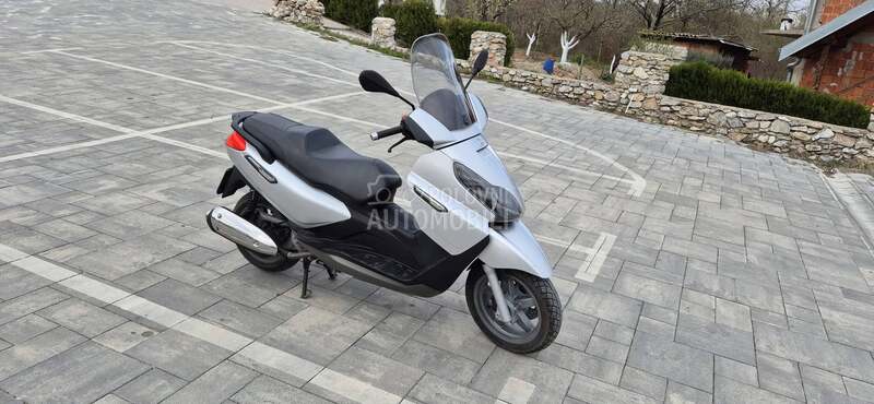 Piaggio x 7 250i