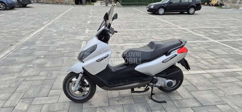 Piaggio x 7 250i