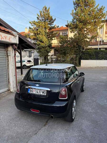 MINI Cooper 