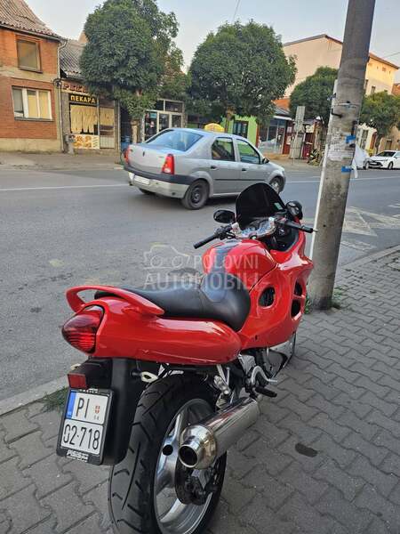 Suzuki GSXF 600