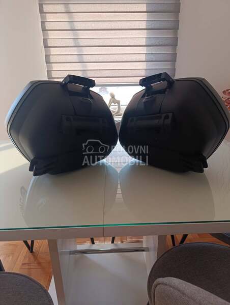 Na prodaju Shad koferi