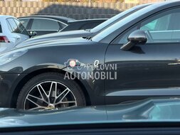 Mercedes Benz GLC 300 d AMG 4M slika 39