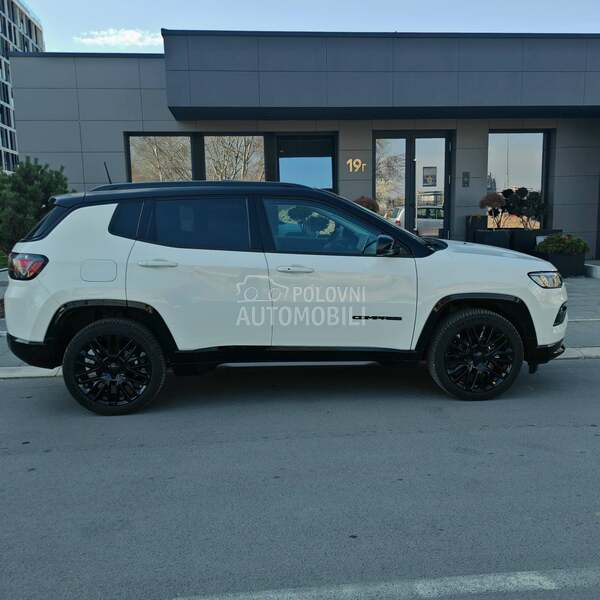 Jeep Compass SUMMiT