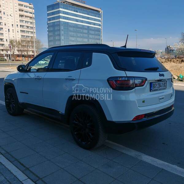 Jeep Compass SUMMiT
