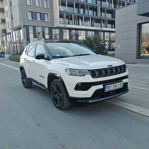 Jeep Compass SUMMiT