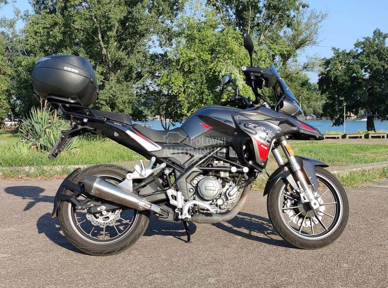Benelli TRK 251