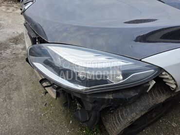 levi far za Renault Megane od 2012. do 2016. god.