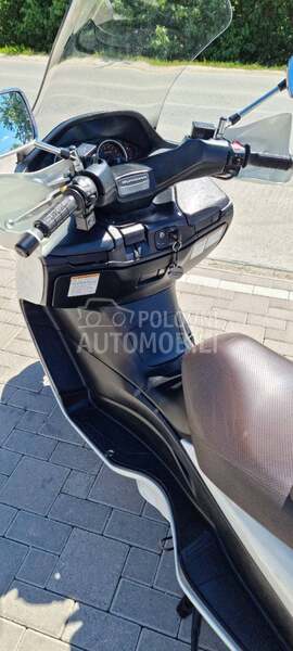 Suzuki burgman